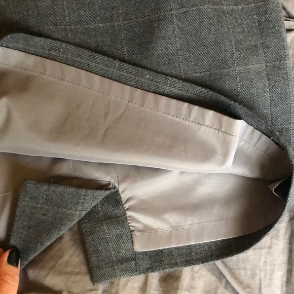 Banana Republic Factory Gray Plaid Pencil Skirt - Picture 5 of 6